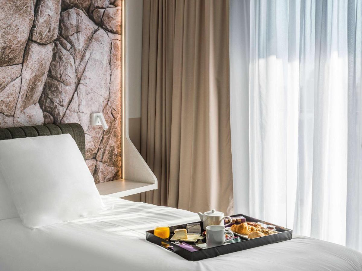 Hotel Mercure & Bastia 4*